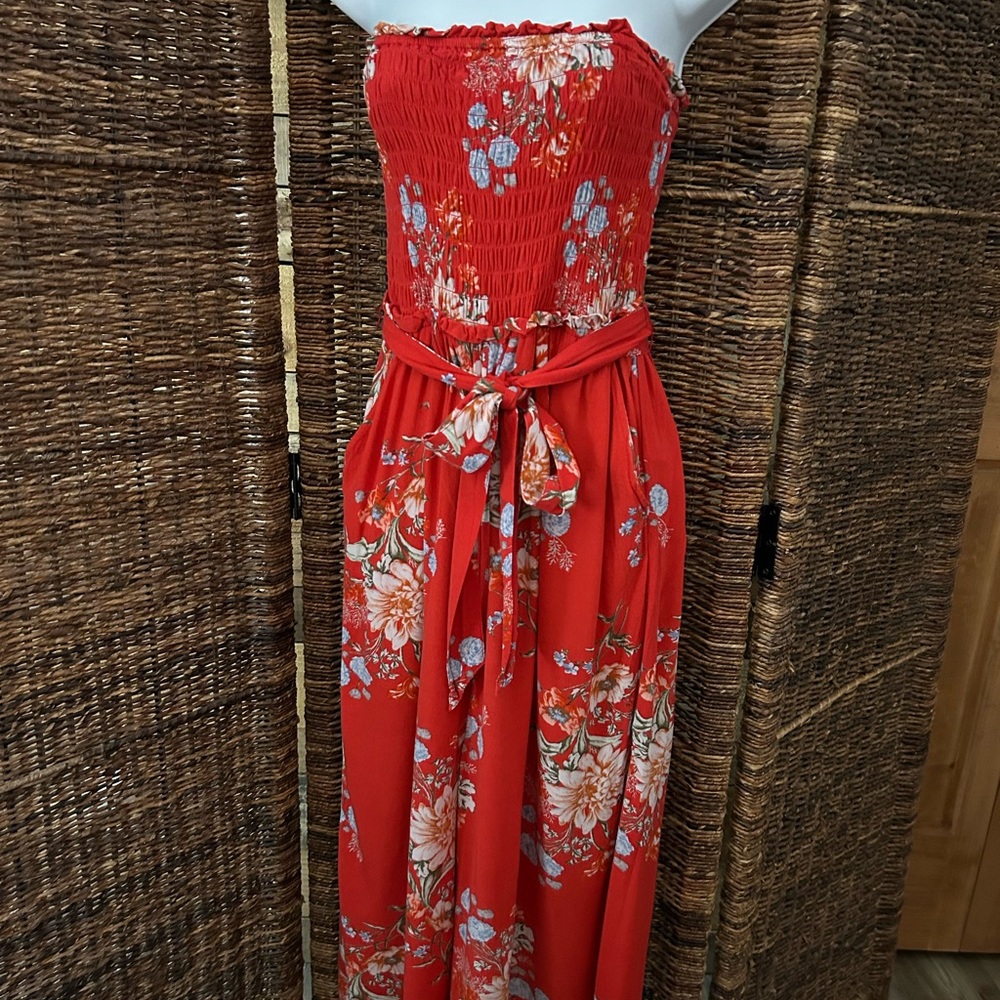 American Eagle Sleeveless Floral Jumper Sz S. Colorful Pockets Vacation
